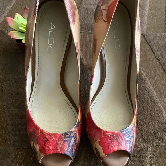 Aldo Platforms - Picture 5 of 6